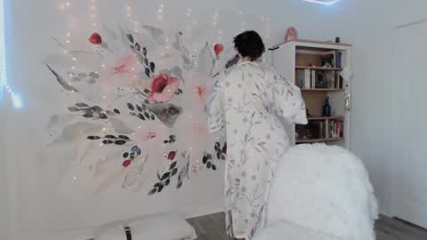 Snapshot of natahsaluxxx chatting on January 2025 07:39:02 PM Natasha Luxxx online show from January 2025 07:39:02 PM