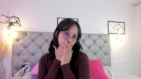 natalia online show from April 2026 06:24:02 PM