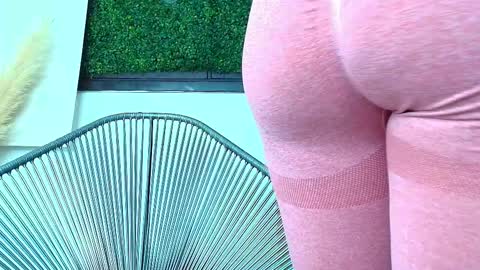 Snapshot of natalia_aguirre chatting on February 2026 12:01:02 PM Naty online show from February 2026 12:01:02 PM