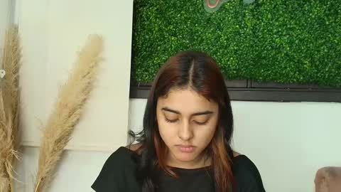 Snapshot of natalia_aguirre chatting on February 2026 12:04:02 PM Naty online show from February 2026 12:04:02 PM