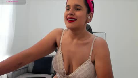 Nathalia online show from March 2026 06:04:02 PM
