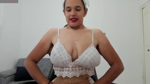Nathalia online show from April 2026 05:58:02 PM