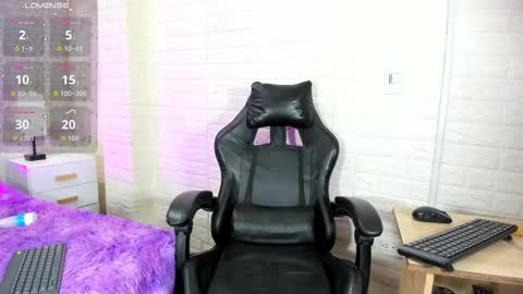 Snapshot of natalia_kiss01 chatting on January 2026 10:41:02 PM Natalia Kiss online show from January 2026 10:41:02 PM