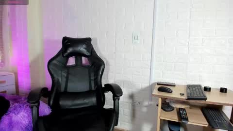 Snapshot of natalia_kiss01 chatting on February 2026 11:46:02 AM Natalia Kiss online show from February 2026 11:46:02 AM