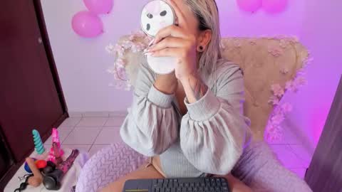 Snapshot of nataliahenao_69 chatting on September 2025 02:32:01 PM Nataliua Henao online show from September 2025 02:32:01 PM