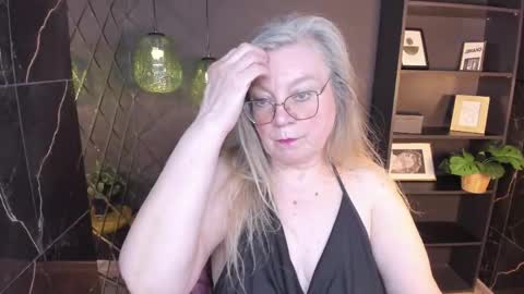 NataliCloud online show from May 2026 01:28:01 PM