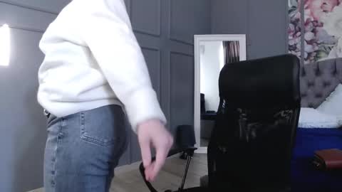 Natalie online show from February 2025 07:23:01 AM