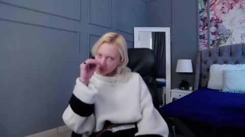 Natalie online show from February 2025 01:44:01 PM