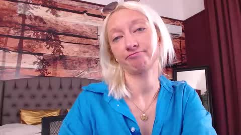 Natalie online show from September 2025 09:23:02 AM