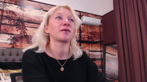 Natalie online show from December 2025 11:47:01 AM