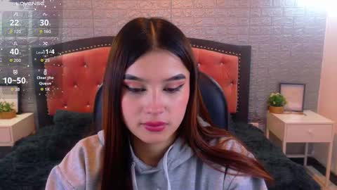 natalie  online show from November 2025 03:12:01 AM