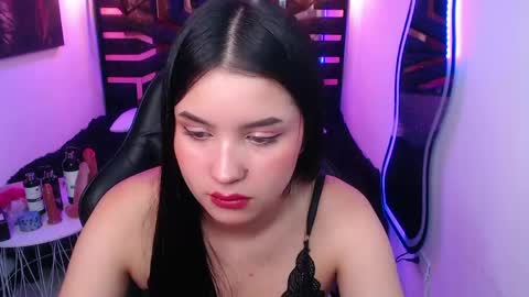 natalie  online show from May 2026 12:06:02 AM