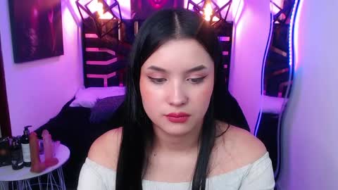 natalie  online show from May 2026 07:34:02 PM