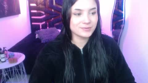 natalie  online show from May 2026 07:52:01 PM