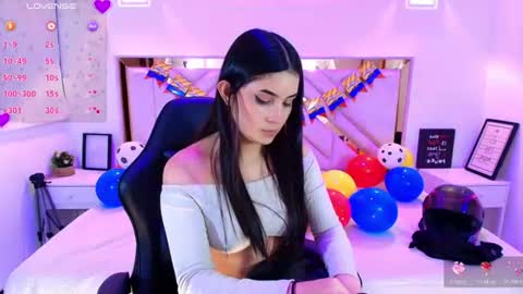 Snapshot of natalie_loffreda chatting on June 2026 08:14:01 PM natalie online show from June 2026 08:14:01 PM
