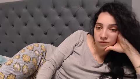 Snapshot of natalie_mia chatting on January 2025 03:31:01 AM Miia online show from January 2025 03:31:01 AM