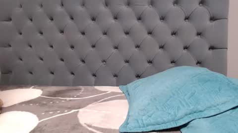 Snapshot of natalie_mia chatting on February 2025 06:21:01 AM Miia online show from February 2025 06:21:01 AM