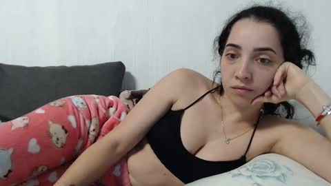 Snapshot of natalie_mia chatting on March 2025 03:08:02 AM Miia online show from March 2025 03:08:02 AM