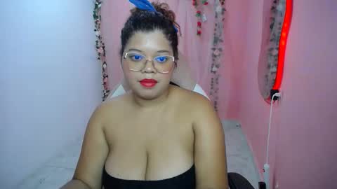 Snapshot of natalie_tits1 chatting on September 2025 06:41:02 PM natalie_tits1 online show from September 2025 06:41:02 PM