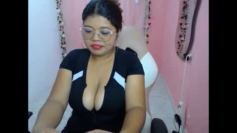 Snapshot of natalie_tits1 chatting on October 2025 07:02:01 PM natalie_tits1 online show from October 2025 07:02:01 PM