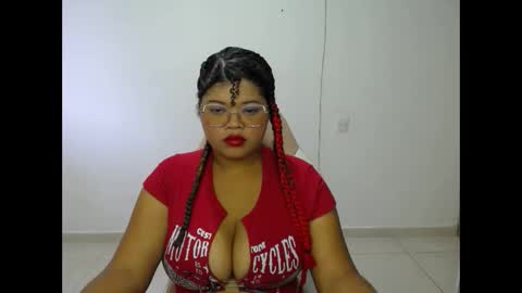 Snapshot of natalie_tits1 chatting on December 2025 08:04:02 PM natalie_tits1 online show from December 2025 08:04:02 PM
