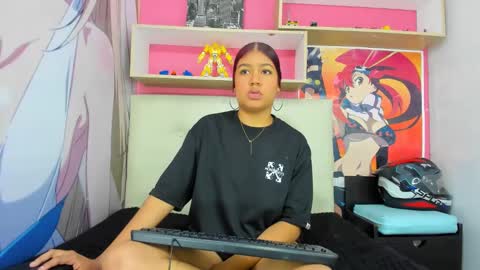 natalieevansx online show from January 2025 01:30:01 PM