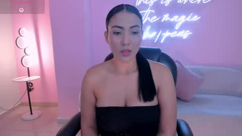 Natalie Lewis online show from April 2026 12:15:01 PM