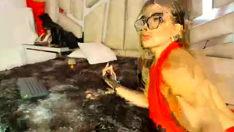 Snapshot of natalyefoster chatting on January 2026 06:10:01 PM Natalye foster online show from January 2026 06:10:01 PM