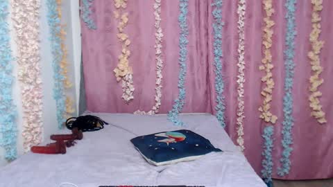 natascha_2023 online show from September 2025 12:25:01 AM