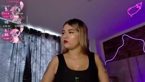 Natasha  online show from December 2025 07:32:01 PM