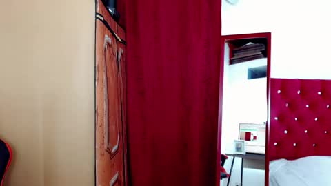 Snapshot of natasha__magics chatting on October 2025 04:47:01 AM natasha__magics online show from October 2025 04:47:01 AM