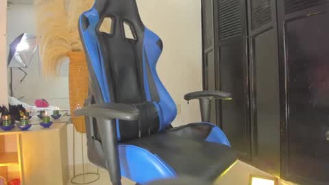 Snapshot of natasha_rodriguez86 chatting on December 2024 09:12:02 AM Natty online show from December 2024 09:12:02 AM