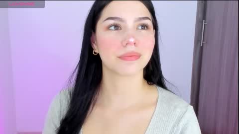 Natalia online show from December 2025 06:45:01 PM