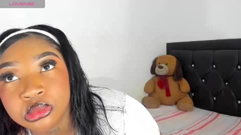 Natassha  online show from February 2025 10:37:02 AM