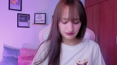 Nathalia Ramirez online show from April 2026 05:32:01 AM