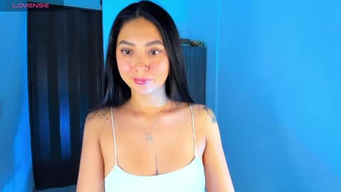 Snapshot of nathalie_rose chatting on April 2026 02:12:02 AM Nathalie online show from April 2026 02:12:02 AM