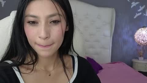 Snapshot of nathaly_blue chatting on January 2025 06:59:01 PM nathaly_blue online show from January 2025 06:59:01 PM