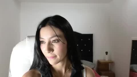 Snapshot of nathaly_blue chatting on March 2025 07:15:02 PM nathaly_blue online show from March 2025 07:15:02 PM