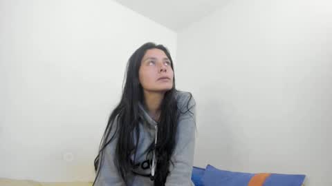 Nathaly online show from December 2024 07:00:01 PM