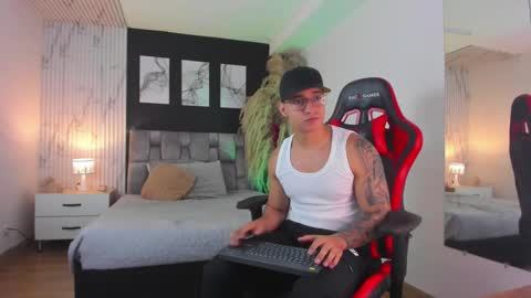 Snapshot of nathan_gross chatting on February 2025 02:40:02 AM nathan_gross online show from February 2025 02:40:02 AM