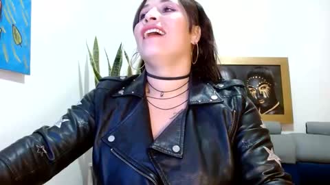 Nathalia online show from January 2025 10:19:01 PM