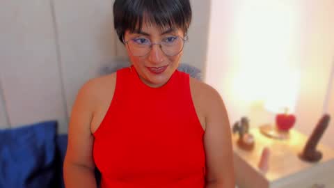 Snapshot of natty_bush chatting on April 2026 08:09:02 PM Nathalie online show from April 2026 08:09:02 PM