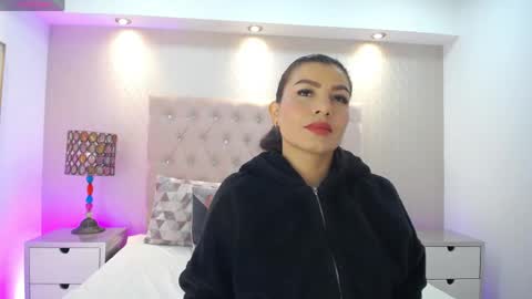 NattyQueen  online show from April 2026 01:01:01 PM