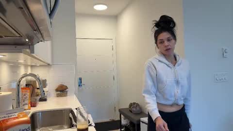 NATTY FIERROS online show from September 2025 10:24:02 PM