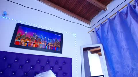 Snapshot of naturalboobs1 chatting on December 2024 06:33:02 AM Annie online show from December 2024 06:33:02 AM