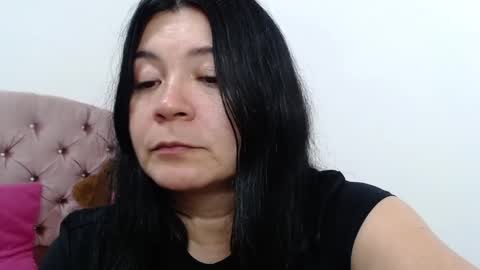 Snapshot of naturally_mature chatting on December 2024 04:55:02 AM Sammy online show from December 2024 04:55:02 AM