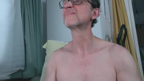 naturista25 online show from May 2026 06:25:02 PM