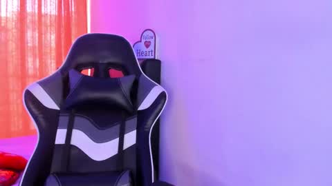 Nataly online show from September 2025 12:15:01 PM