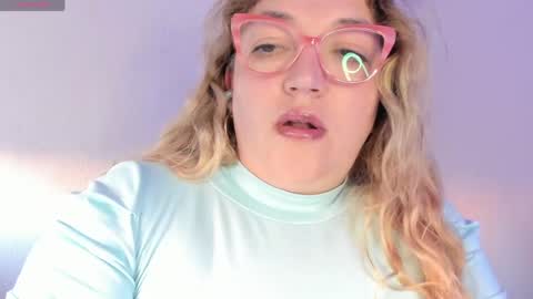 Snapshot of naty__mature_ chatting on April 2026 06:19:02 PM Nataly online show from April 2026 06:19:02 PM