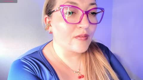 Snapshot of naty__mature_ chatting on April 2026 05:00:02 PM Nataly online show from April 2026 05:00:02 PM